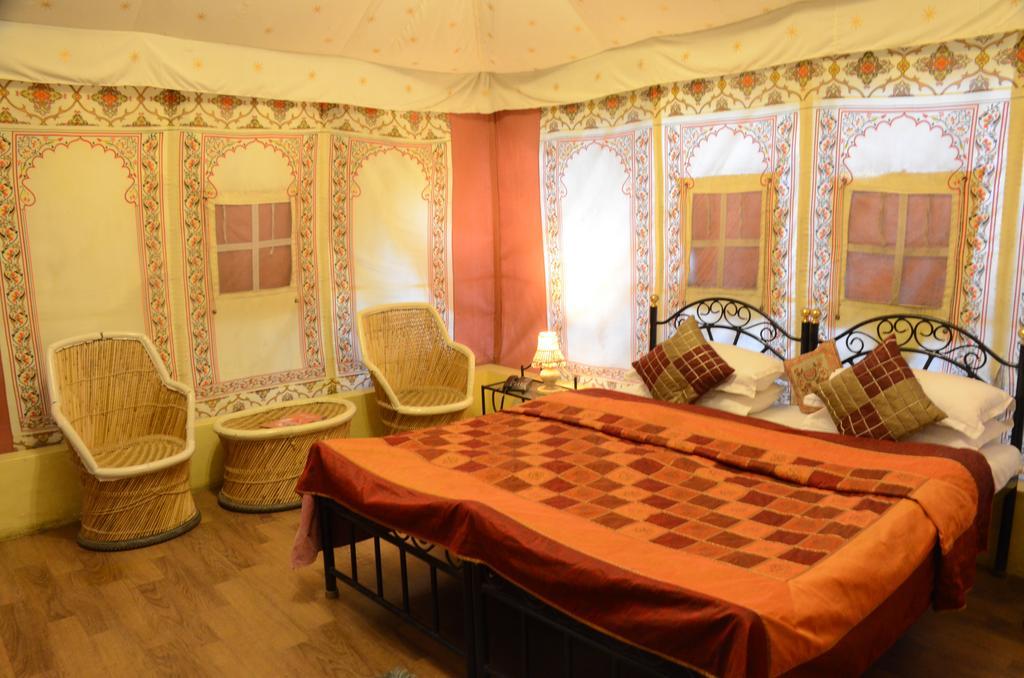 The Aravali Tent Resort Udaipur Zimmer foto